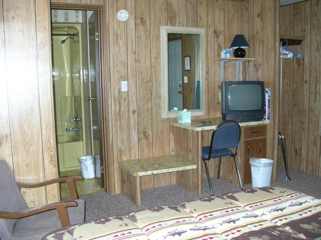Little River Motel Saint Regis St. Regis Exterior photo